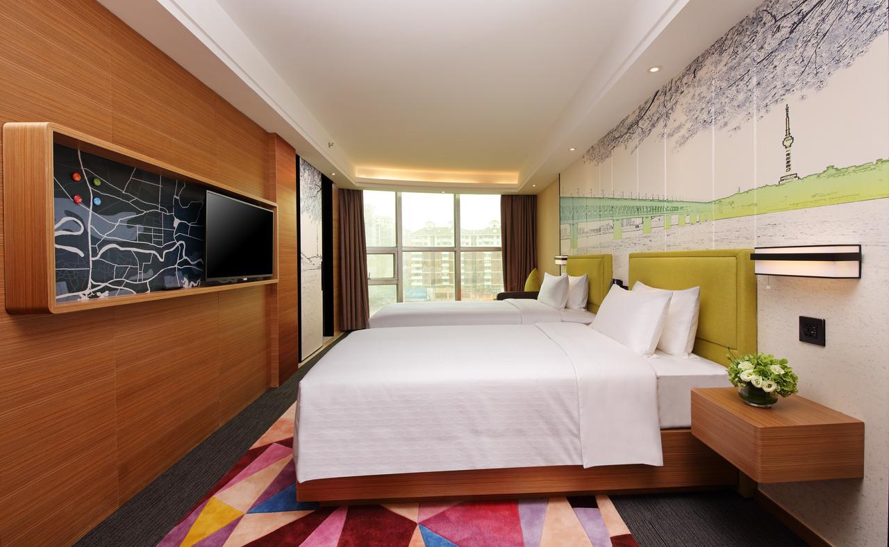 Hampton By Hilton Wuhan Tianhe Airport East Екстер'єр фото
