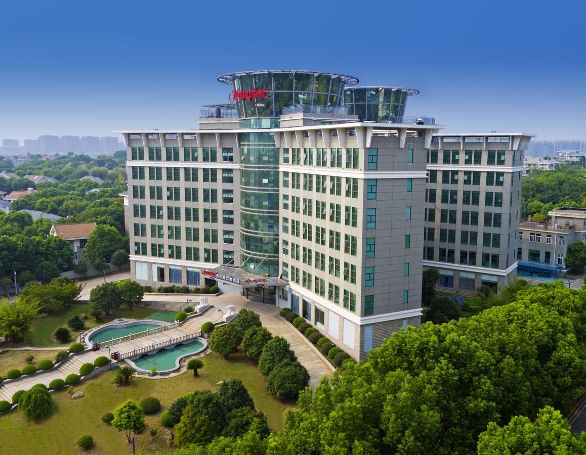 Hampton By Hilton Wuhan Tianhe Airport East Екстер'єр фото