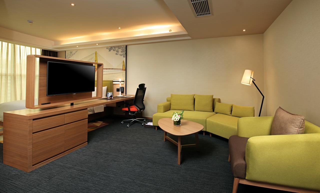 Hampton By Hilton Wuhan Tianhe Airport East Екстер'єр фото