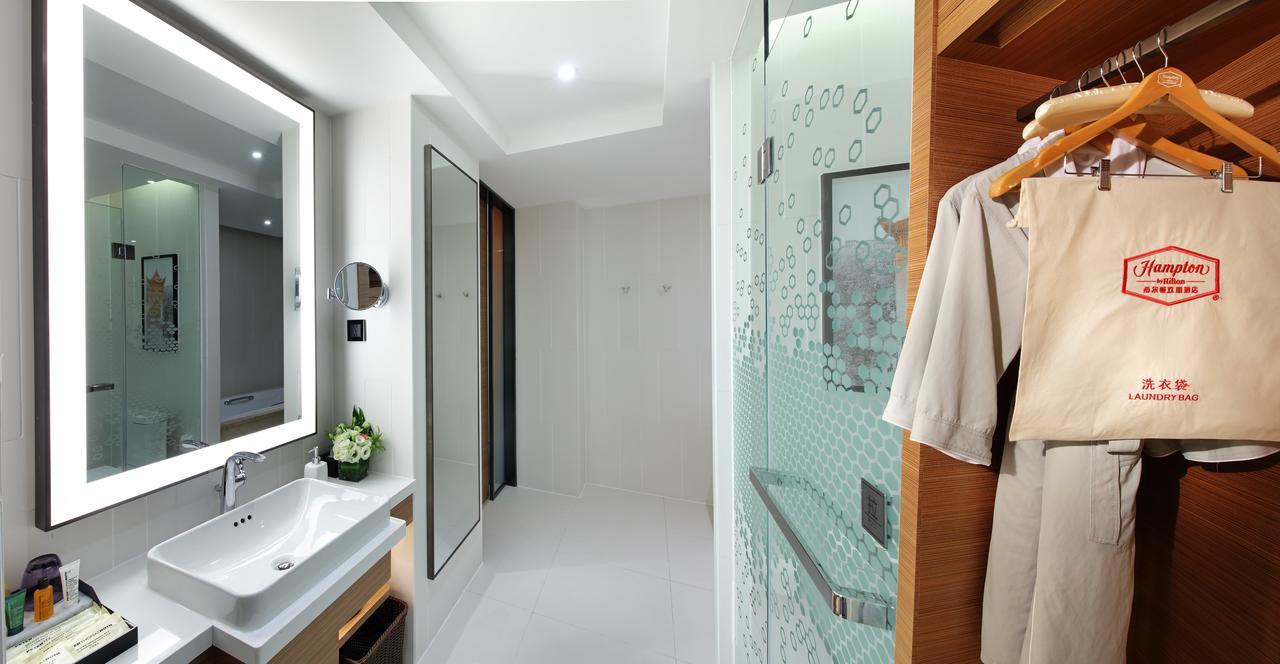 Hampton By Hilton Wuhan Tianhe Airport East Екстер'єр фото